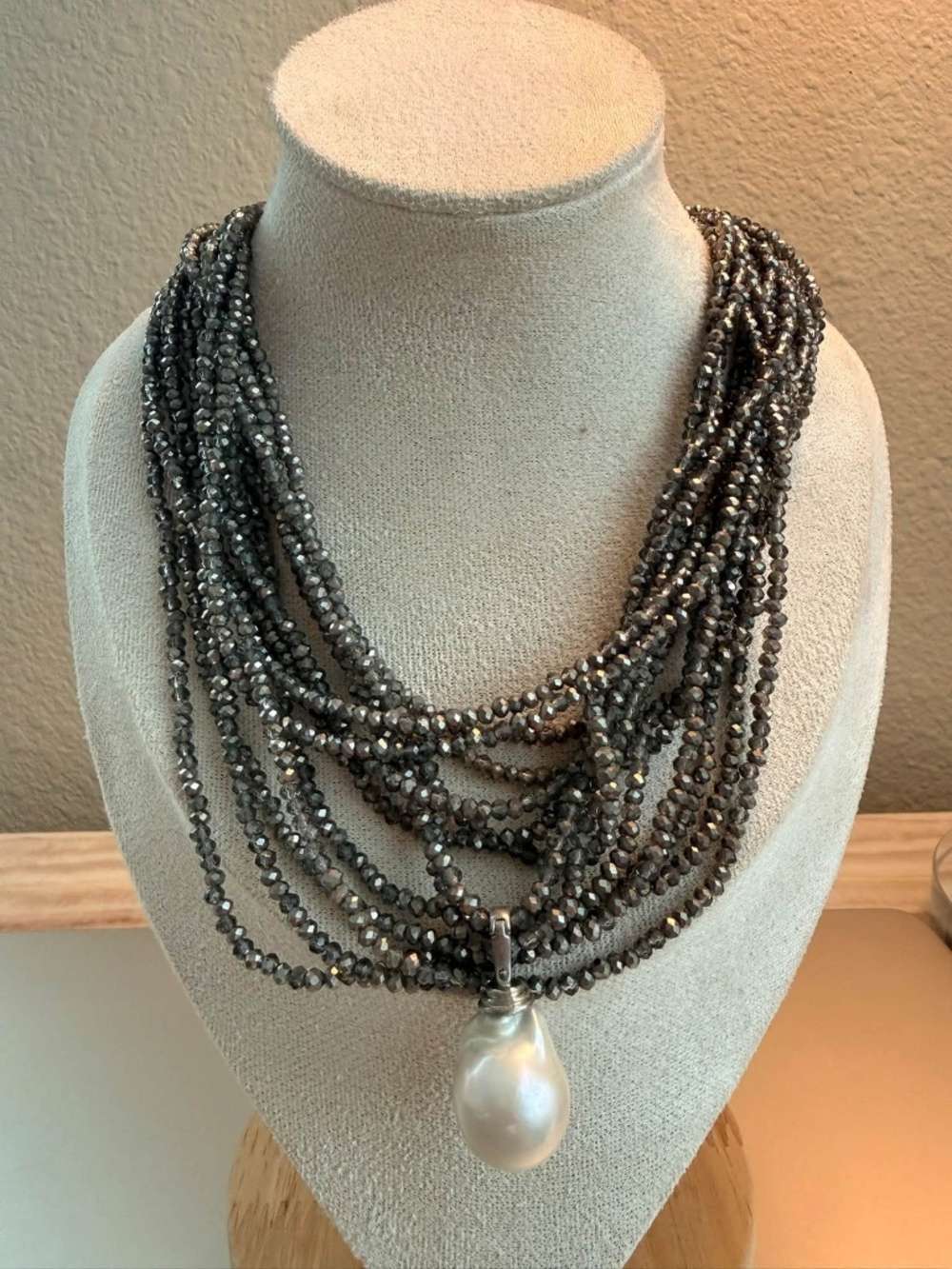Girl With A Pearl | The Crystal Necklace In Gun Metal